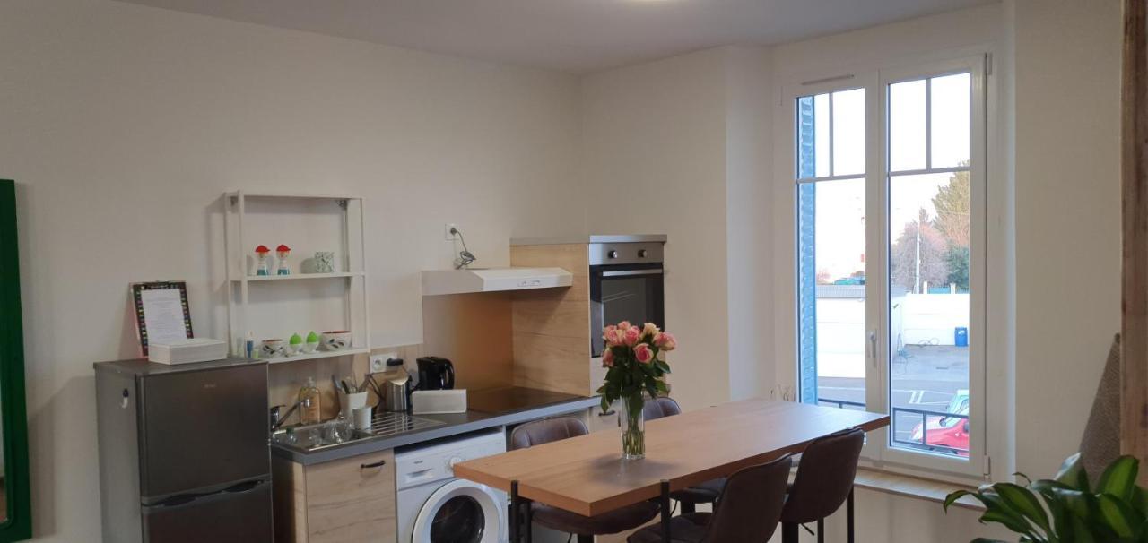 Appartements Cdg Joigny Exteriör bild