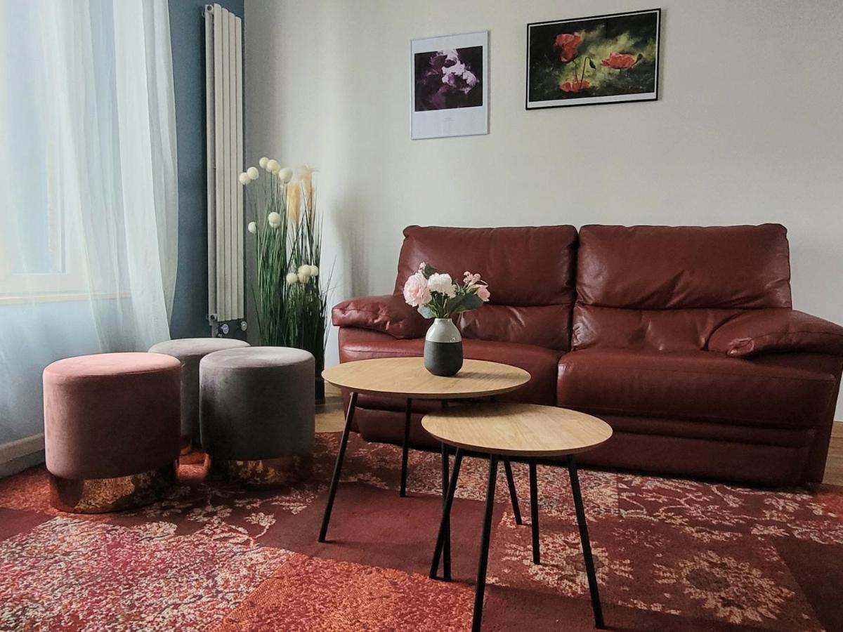 Appartements Cdg Joigny Exteriör bild