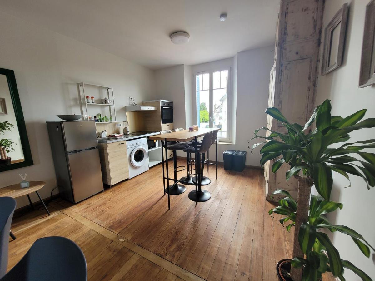 Appartements Cdg Joigny Exteriör bild