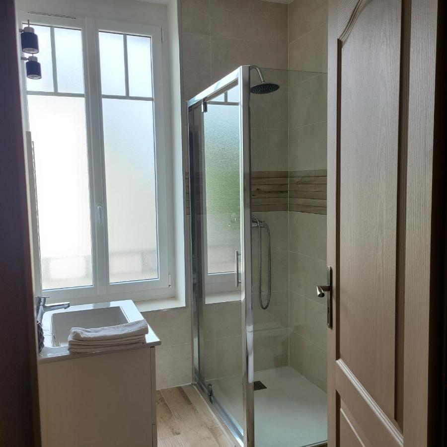 Appartements Cdg Joigny Exteriör bild